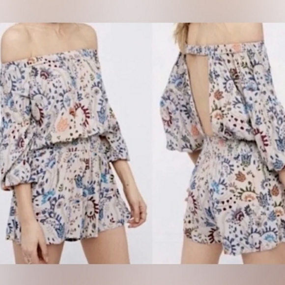 Free People "Pretty and Free" off the shoulder floral romper, size xs - Picture 2 of 10